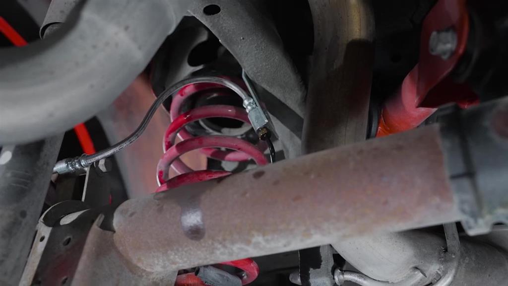 How To Install 1994-2004 Mustang Cobra Rear Brake Conversion  - How To Install 1994-2004 Mustang Cobra Rear Brake Conversion 