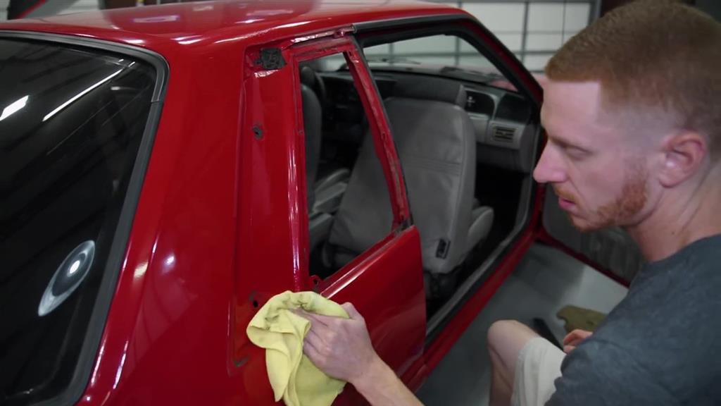 How To Remove 1987-1993 Fox Body Mustang Coupe Quarter Windows - How To Remove 1987-1993 Fox Body Mustang Coupe Quarter Windows