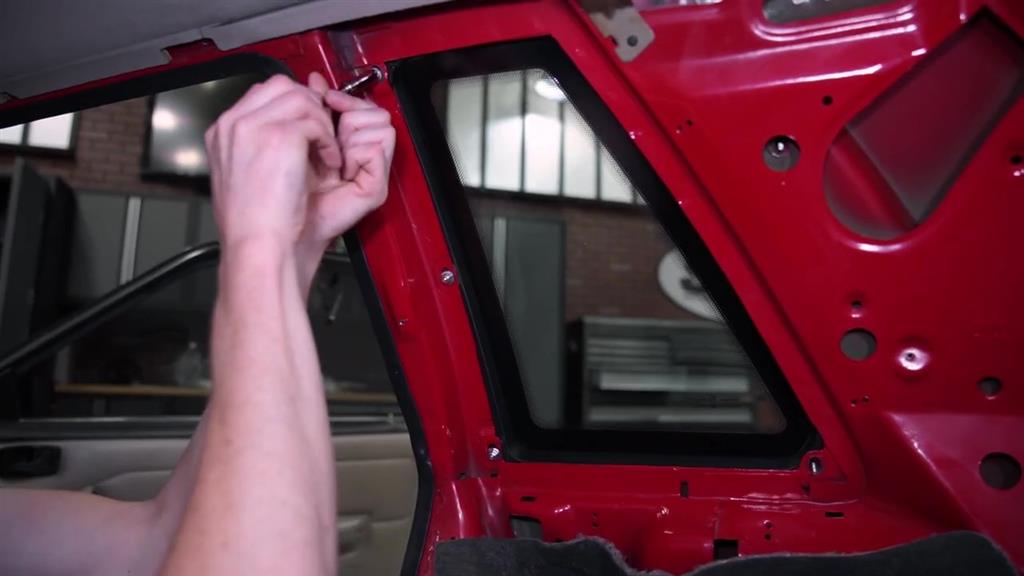 How To Remove 1987-1993 Fox Body Mustang Coupe Quarter Windows - How To Remove 1987-1993 Fox Body Mustang Coupe Quarter Windows