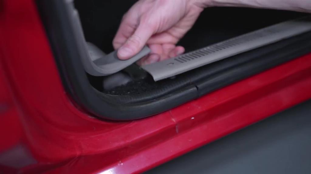 How To Remove 1987-1993 Mustang Interior Rear Quarter Panel Trim - How To Remove 1987-1993 Mustang Interior Rear Quarter Panel Trim